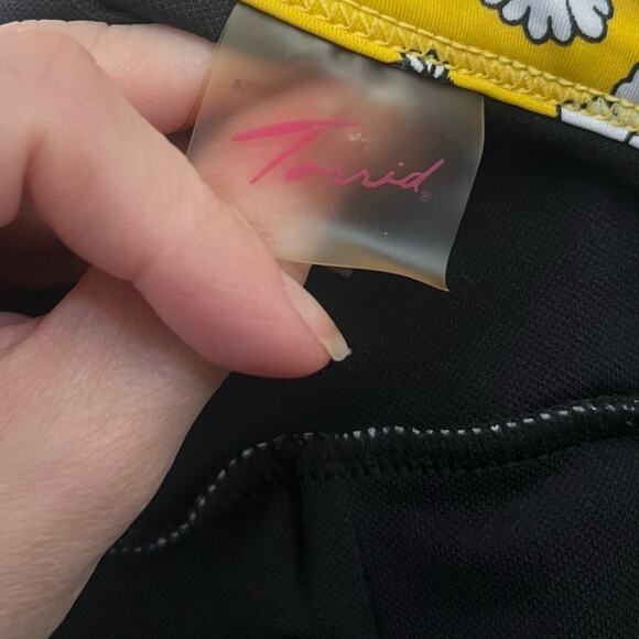 Torrid Polka Dot One Piece Swimsuit 2X Pinup Retro Twee Ruffle Ruched Halter - Picture 8 of 8